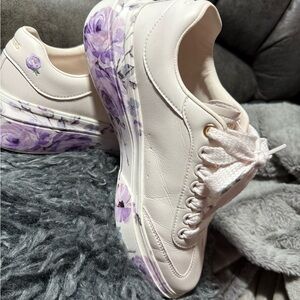 Skechers Cream and Purple Floral Sneakers